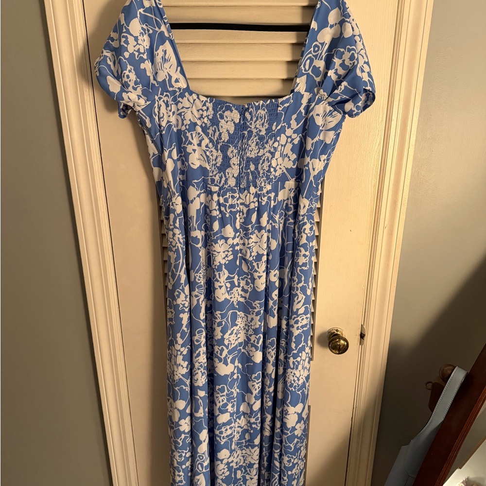 Abercrombie & Fitch Blue and White Floral Midi Dress - Picture 7 of 7